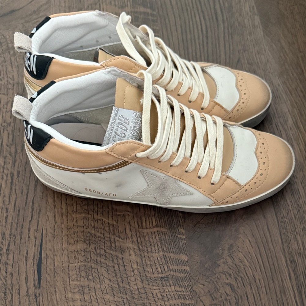 Women's Beige and Cream Star Sneakers